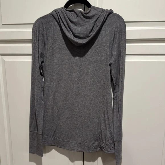 GapFit Gray Hooded Long Sleeve Top - Picture 3 of 3